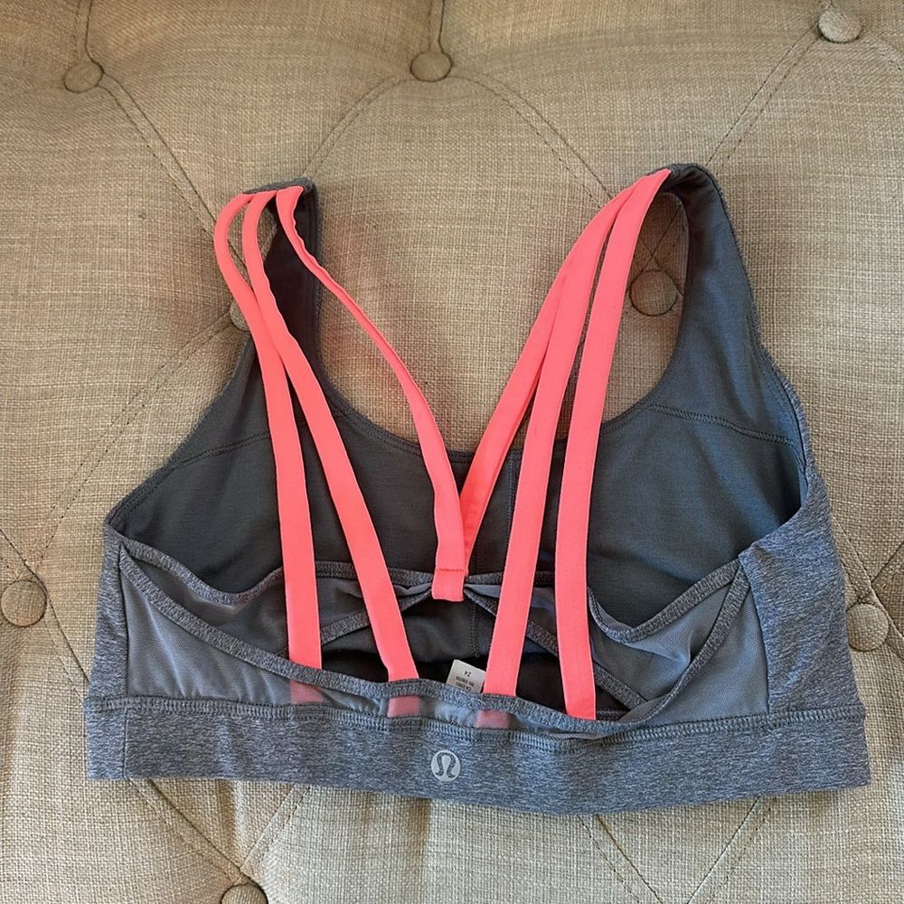 Lululemon - Picture 2 of 5